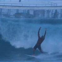 見ればサーフィンしたくなるはず！フィリペ・トレドのモルディブ動画