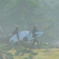 一般的な波でも魅せるチッパなどトップフリーサーファー!カリフォルニア動画