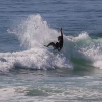 驚異のパフォーマンス！ミック・ファニングのMFソフトボード動画