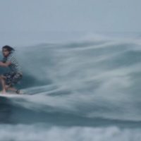 パマ・デイヴィスがバリ島(インドネシア)へ!フリーサーフィン動画