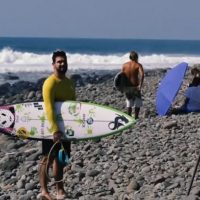 スナッパー対策でエルサルバドルへ!ウィリアン・カルドソのフリーサーフ動画