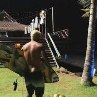 CT前のバリ島クラマスでのイタロ・フェレイラのフリーサーフィン動画