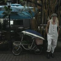 ローラ・エネヴァーが中国へ!ビラボンウイメンズの「Know The Feeling」