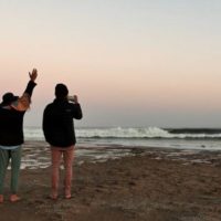 世界最長レフトバレルのスケルトンベイに2019年ファーストスウェルがヒット