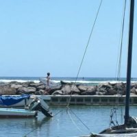 夏のオアフ島サウスショアの波は!?ノア・ミズノのフリーサーフィン動画
