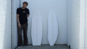 デーン・レイノルズのヘンテコなボードシェイプ！本人のテストライド