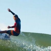 五十嵐カノアなどトップCTサーファーによるサーフランチでのトレーニング動画