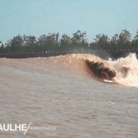 世界最大級の潮津波「シルバードラゴン」で開催されたサーフコンテスト