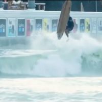 ロングボーダーがエアリアル！？テイラー・ジェンセンのスーパーマン