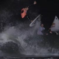 エアショー×ナイトサーフィン!フロリダで開催された「Night Riders」