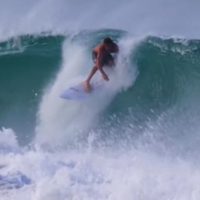 メキシカンパイプラインでのクレイ・マルゾによるバレルセッション動画