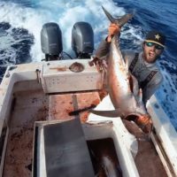 【必見】パーフェクトウェイブにフィッシングと究極の海遊び!Salty Crew最新動画