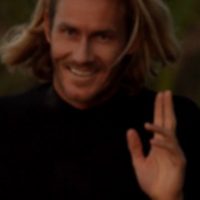 レイトシーズンのバリ島!トレン・マーティンのフリーサーフィン動画