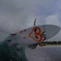 ジェイ・デイヴィスなどRVCAオージーライダーのメンタワイトリップ動画