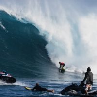 アルビー・レイヤーの過去のマウイ島ジョーズ(ピアヒ)チャージ動画