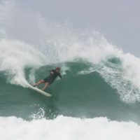 ジョンジョン・フローレンスの兄弟や仲間とのハレイワセッション動画