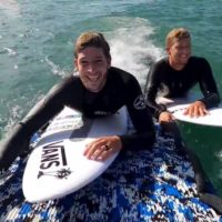 ジョンジョン・フローレンスが幼馴染とサーフランチへ！ネイトのVlog