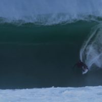 フリーフォールからのBSバレル！ジョアン・ドゥルのフリーサーフィン動画