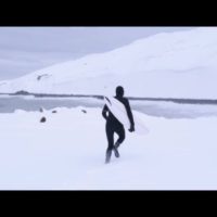 極寒の北極でウエットスーツテスト!トレン・マーティンのサーフトリップ動画