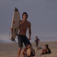 4月のオアフ島ノースショア!ジョーディ・スミスのフリーサーフィン動画