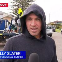 シドニー北部にケリー・スレーター登場!ある行為がテレビニュースとなることに