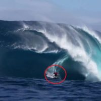 世界最恐ビッグバレルスポットのザ・ライト！フリーサーフィン動画