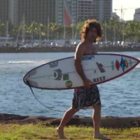 メイソン・ホーがタウンへ！アラモアナボウルでのフリーサーフィン動画