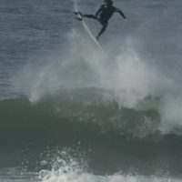 ヤゴやマテウスが登場するフロリアノポリスでのフリーサーフィン動画