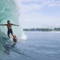 サーファー観光客がいなくてガラガラのバリ島!ローカルのフリーサーフィン動画
