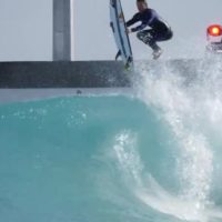 マテウス・ハーディによるアーバンサーフでのフリーサーフィン動画