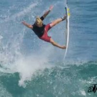 ロックダウン時にバリ島滞在を選んだティム・ビッソ:フリーサーフィン動画