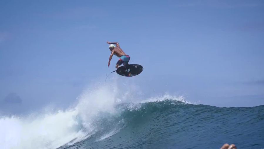 モルディブのイタロ フェレイラ アンディのcampaignパートをリメイク サーフィン動画ニュース World Surf Movies