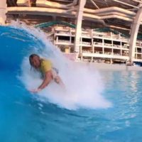 ニューヨーク近くに屋内ウェイブプール「SKUDIN SURF」がオープン