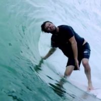 デーン・レイノルズなどヴァンズライダーによるクルイでのフリーサーフ動画