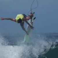 ミゲル・プポのフロントサイドはヤバかった!モルディブでのフリーサーフ動画