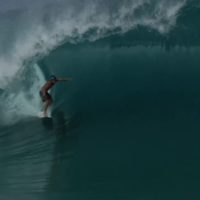 シーズン中に炸裂したチョープー!ミヒマナ・ブレイのフリーサーフィン動画