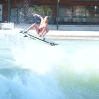 エアリアルのガールズチャンプ!シエラ・カーのBSRでのフリーサーフィン動画