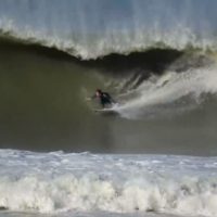 サーフィンできるの?2度目のロックダウン後にスウェルがヒットしたフランス