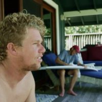 パイプマスターズ開催前の1週間:ジョンジョン・フローレンスのフリーサーフ動画