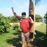 ビッグスウェルがヒットしたアウターリーフ!コア・ロスマンのトウイン動画