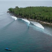 実はオフシーズンが狙い目!?雨季のメンタワイ諸島のフリーサーフ動画