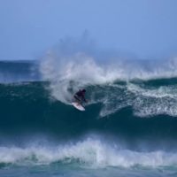 CT第2戦会場のサンセット!ヤゴ・ドラによる今季初フリーサーフィン動画