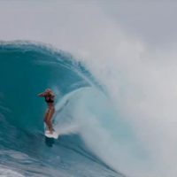 10代キラ・ピンカートンがビッグバレルへ!インドネシアでのフリーサーフ動画