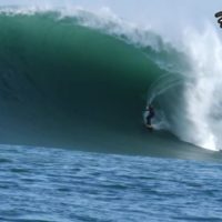 マーヴェリックスで過去トップレベル！ピーター・メルのビッグバレルメイク動画