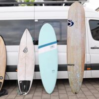 サーフィン初心者にお勧めのサーフボードとは!?ボードの特性を知る