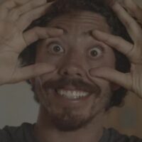 ヤゴ・ドラのインタビュー動画!トリップで持参するサーフボード本数や投資など