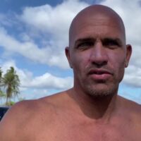 トップサーファーが集結した2月13日のハレイワでのスーパーセッション動画