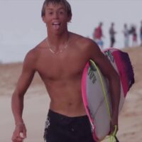 17歳のジェット・シリング！オアフ島ノースショアでのフリーサーフィン動画