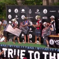 「The Hold Down」S1Ep2:特殊なQSイベントのボルコムパイププロ