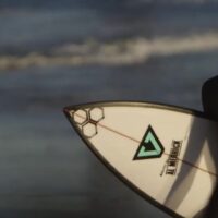 スタイル系のジョサイア・アミコ!ベンチュラでのフリーサーフィン動画